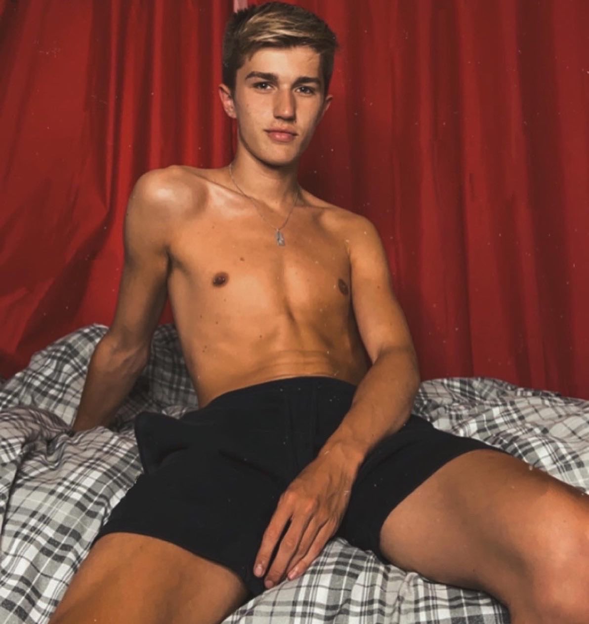 JackThe Lad, Jack Cameron ⋆ Dickshots.com - Gay amateur dick pics.